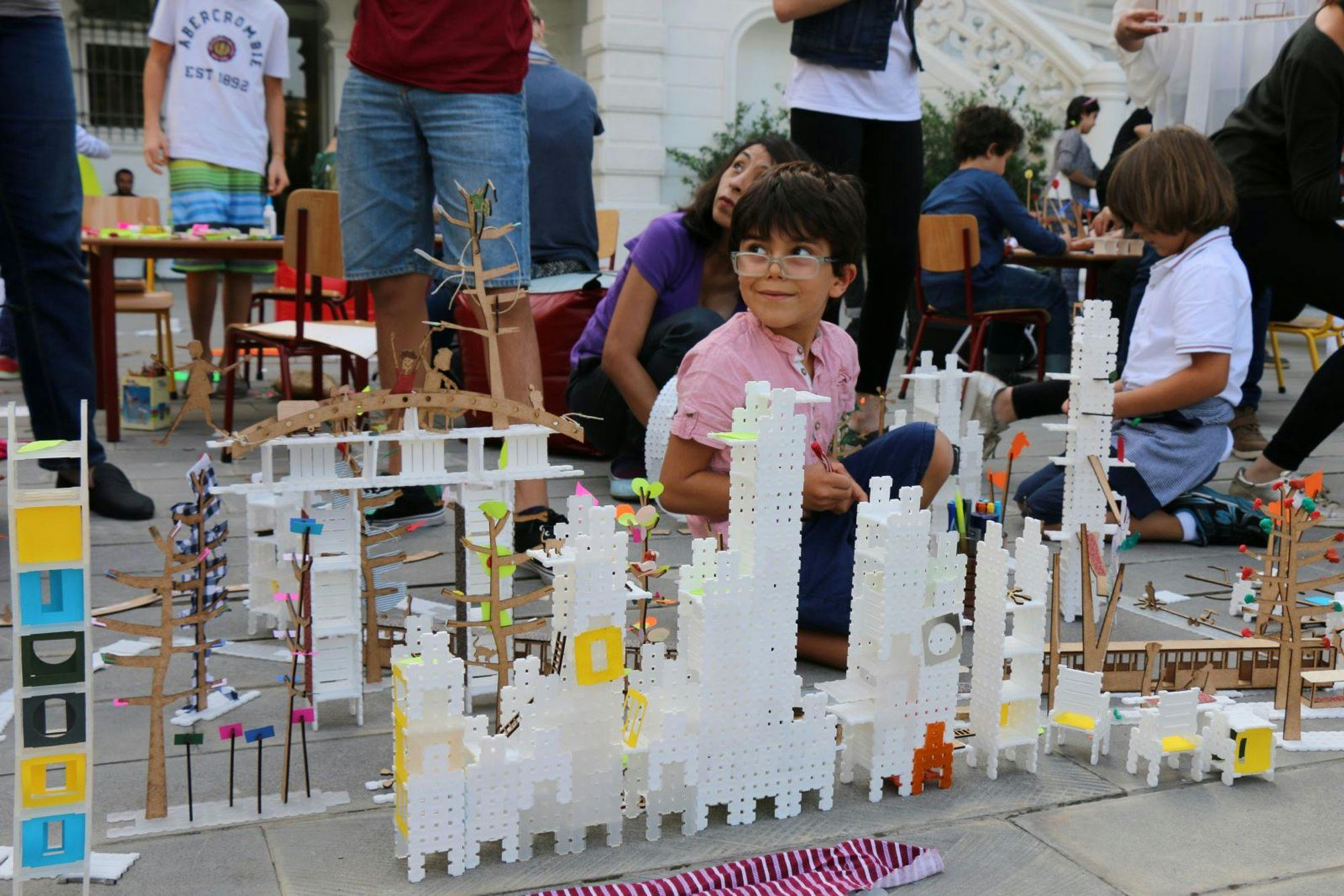 Environmental Awareness Through Play: We Are The Cities We Build